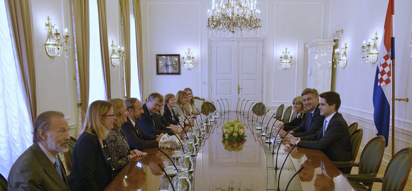 Predsjednik Vlade Andrej Plenković primio tim medicinskih stručnjaka projekta OSTEOproSPINE